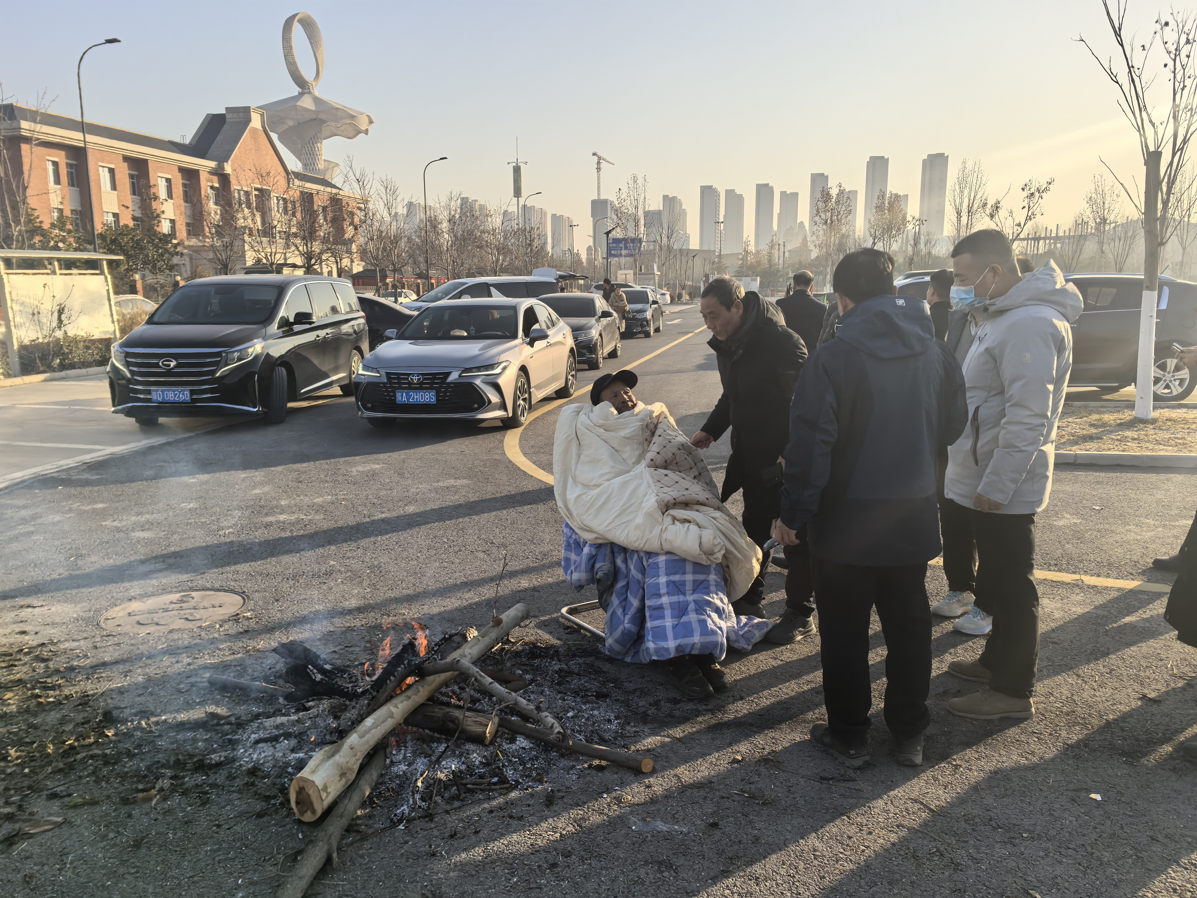 公司身邊好人|“只想快點(diǎn)聯(lián)系到他的家人！”